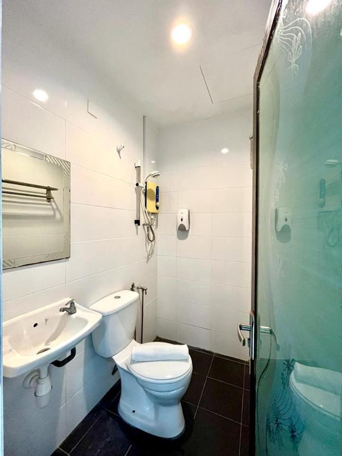 Hotel Zamburger Tengkera Melaka Екстер'єр фото